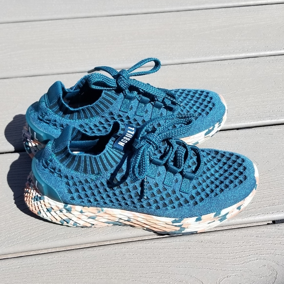 wild jewel knit runner